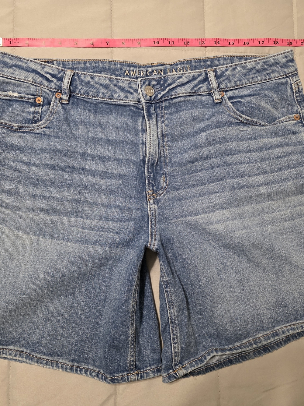 Size 16 Women's American Eagle Outfitters Loose Fit Stretch Denim Jean Shorts